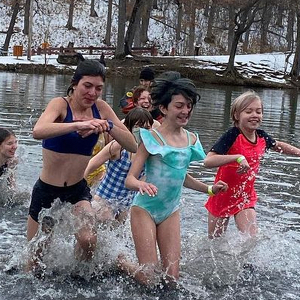 Ivy Josie Vivi smith